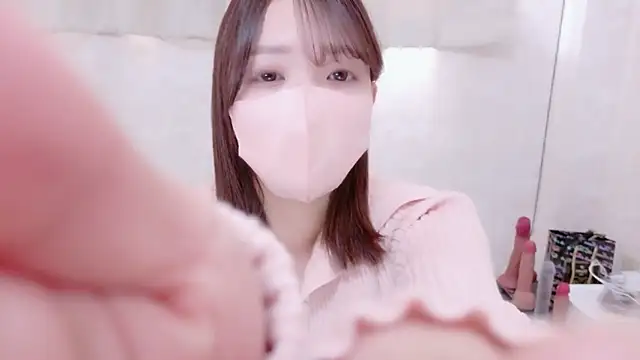 Snapshot of Mayu_o19o chatting on February 24, 2026, 12:11 am Mayu o19o online show from February 24, 2026, 12:11 am