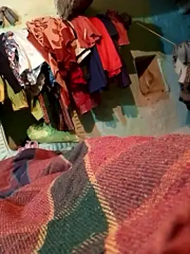 Snapshot of CUTE-004 chatting on January 8, 2026, 4:57 pm CUTE-004 online show from January 8, 2026, 4:57 pm