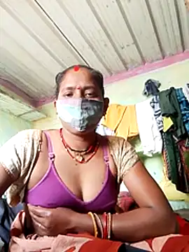 Snapshot of CUTE-004 chatting on February 13, 2026, 10:26 am CUTE-004 online show from February 13, 2026, 10:26 am