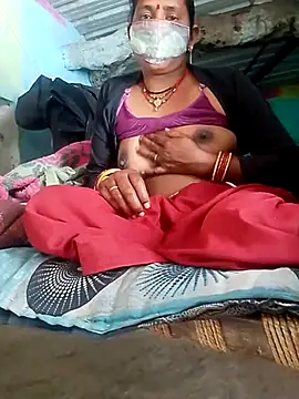 Snapshot of CUTE-004 chatting on February 25, 2026, 8:47 am CUTE-004 online show from February 25, 2026, 8:47 am