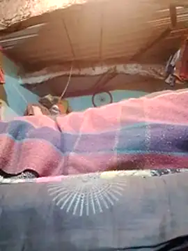 Snapshot of CUTE-004 chatting on February 9, 2026, 5:44 pm CUTE-004 online show from February 9, 2026, 5:44 pm