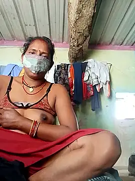 Snapshot of CUTE-004 chatting on February 19, 2026, 7:27 am CUTE-004 online show from February 19, 2026, 7:27 am