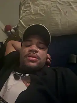 kingtaydo online show from April 22, 2026, 3:46 am
