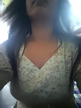 Snapshot of your_favourite_bhabhi chatting on April 17, 2026, 10:29 am your favourite bhabhi online show from April 17, 2026, 10:29 am