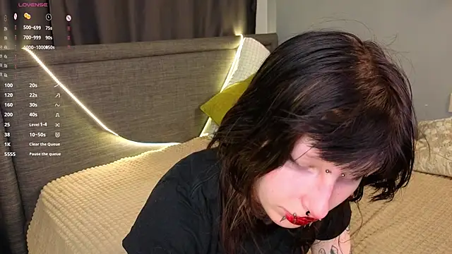 KandraCruser online show from December 14, 2025, 8:36 pm