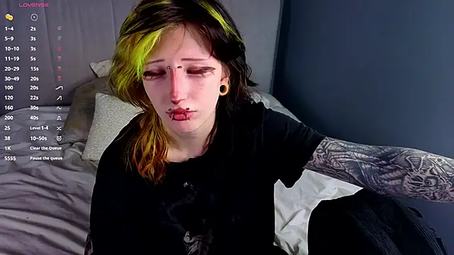 KandraCruser online show from November 21, 2025, 8:08 pm