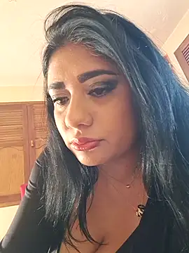 Monse--145 online show from December 19, 2025, 9:28 pm