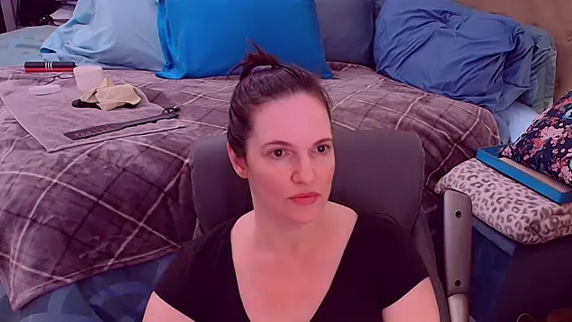 ninajaymes online show from November 16, 2025, 3:00 am