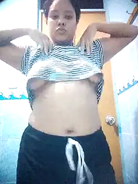 Snapshot of EAAM1@xh chatting on February 27, 2026, 4:12 am EAAM1xh online show from February 27, 2026, 4:12 am