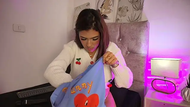 Dulce Bella  online show from January 6, 2026, 3:32 am