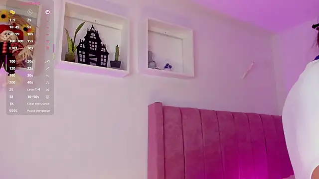 AliceThundeer online show from October 31, 2025, 4:09 am