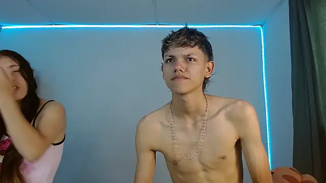 Snapshot of Lucy_y_Jacob chatting on September 11, 2025, 7:25 pm Lucy y Jacob online show from September 11, 2025, 7:25 pm