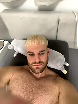 TheKevinboy online show from November 1, 2025, 4:41 am