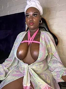 Snapshot of QUEEN_NOBUHLE_777 chatting on February 25, 2026, 11:59 pm QUEEN NOBUHLE 777 online show from February 25, 2026, 11:59 pm