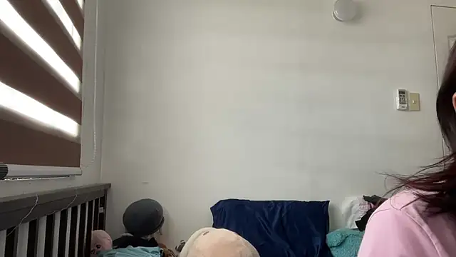 puchienjoyer online show from April 21, 2026, 3:35 am