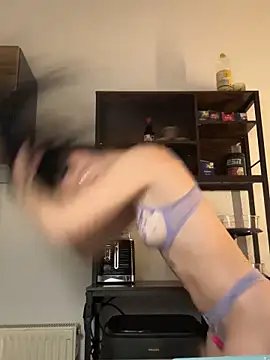 Snapshot of SamiraSchulz chatting on October 14, 2025, 6:08 pm SamiraSchulz online show from October 14, 2025, 6:08 pm