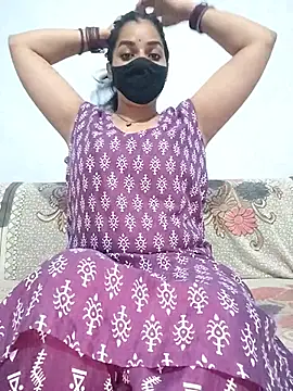 Snapshot of the_saavi chatting on July 13, 2026, 6:29 pm the saavi online show from July 13, 2026, 6:29 pm