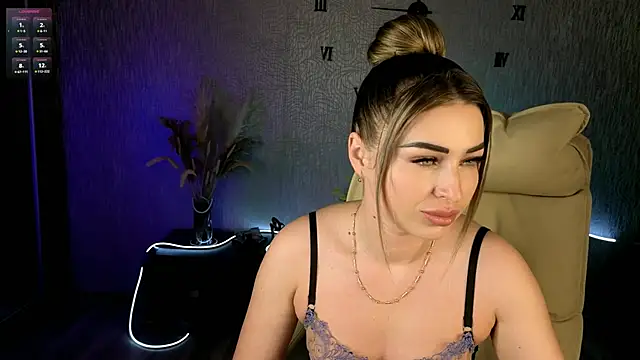 NikkiiStill online show from November 23, 2025, 3:16 am