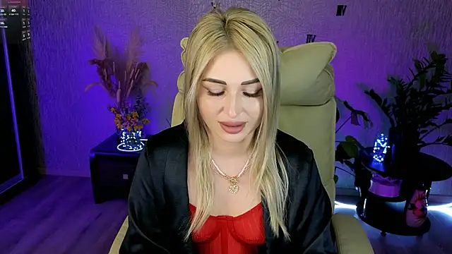 Snapshot of NikkiiStill chatting on May 1, 2026, 2:05 am NikkiiStill online show from May 1, 2026, 2:05 am