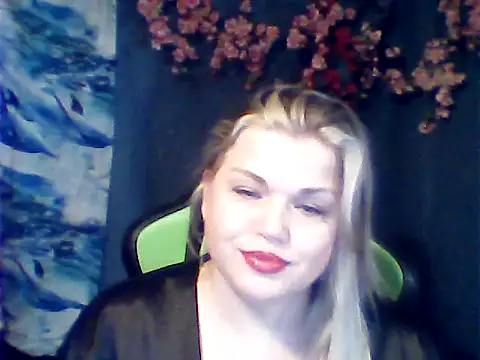 Snapshot of Nayvessa chatting on November 3, 2025, 3:04 pm Nayvessa online show from November 3, 2025, 3:04 pm
