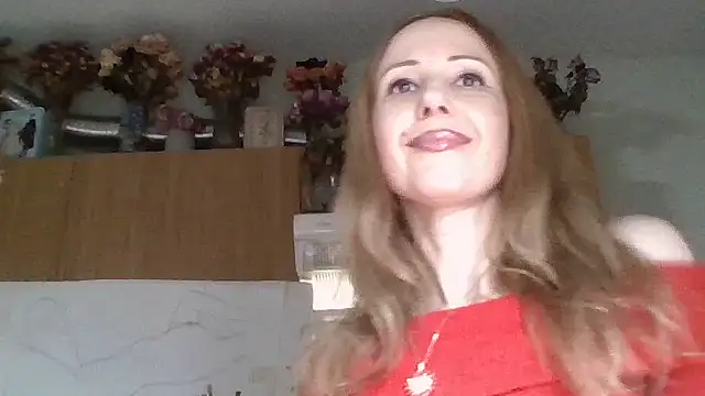 Snapshot of Tiluu1 chatting on February 8, 2026, 8:50 pm Tiluu1 online show from February 8, 2026, 8:50 pm