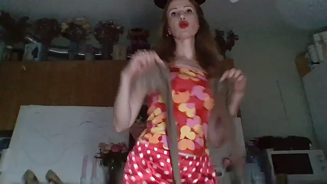 Snapshot of Tiluu1 chatting on February 14, 2026, 8:53 pm Tiluu1 online show from February 14, 2026, 8:53 pm