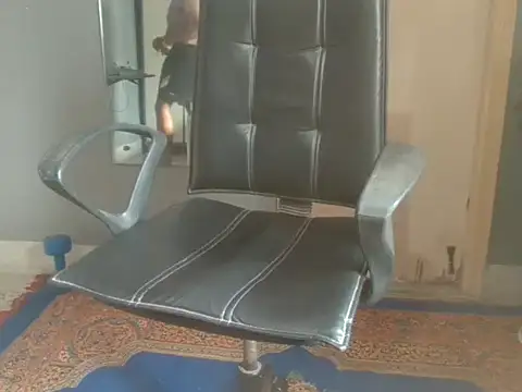 Snapshot of BornToSeduce chatting on March 24, 2026, 2:33 am BornToSeduce online show from March 24, 2026, 2:33 am