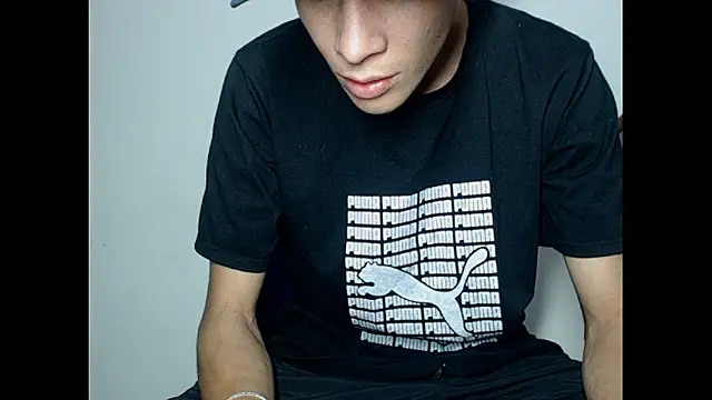 Snapshot of sam_hottt chatting on October 16, 2025, 10:23 am sam hottt online show from October 16, 2025, 10:23 am