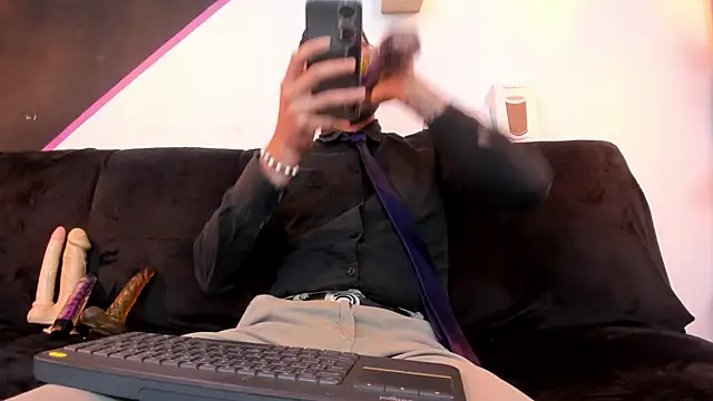 DanteWinter online show from November 10, 2025, 3:44 am