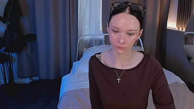 daily glam online show from September 20, 2025, 12:43 pm