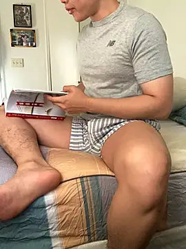 Pikachu19yo online show from November 2, 2025, 12:04 am