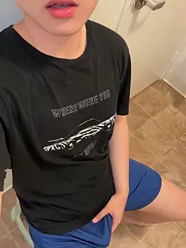 Pikachu19yo online show from September 23, 2025, 2:07 am