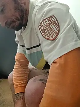 Mrluckstick online show from November 15, 2025, 6:56 pm