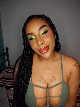 Queen Amara online show from May 9, 2026, 3:43 am