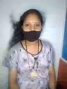 Snapshot of Komal-Rajput chatting on October 5, 2025, 5:47 pm Komal-Rajput online show from October 5, 2025, 5:47 pm