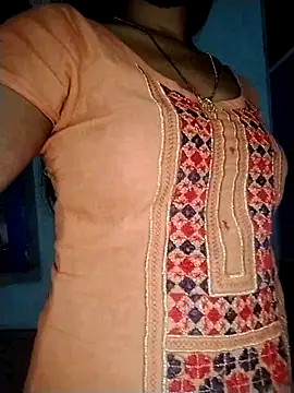 Snapshot of Komal-Rajput chatting on November 4, 2025, 7:23 am Komal-Rajput online show from November 4, 2025, 7:23 am