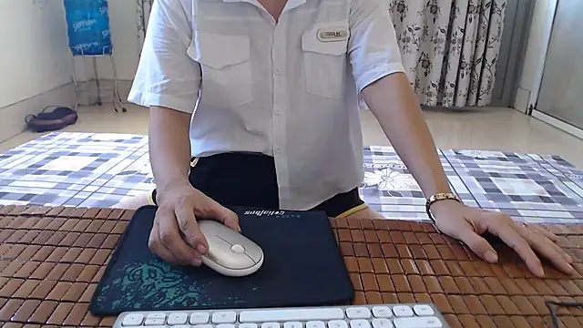 Ami 8x online show from September 19, 2025, 5:33 am