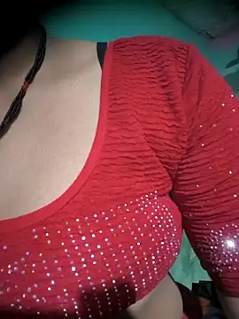 Hot-dasi52 online show from December 17, 2025, 4:45 pm