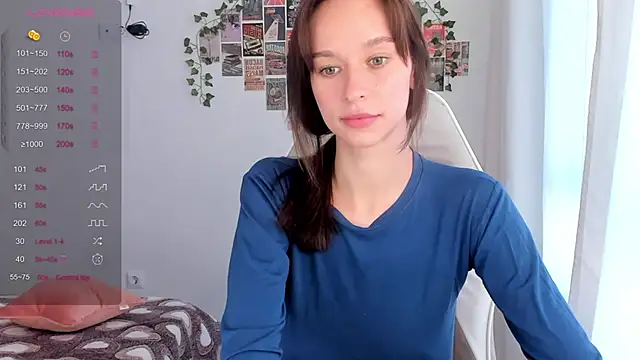 Snapshot of _Alissaa chatting on October 1, 2025, 2:10 pm  Alissaa online show from October 1, 2025, 2:10 pm