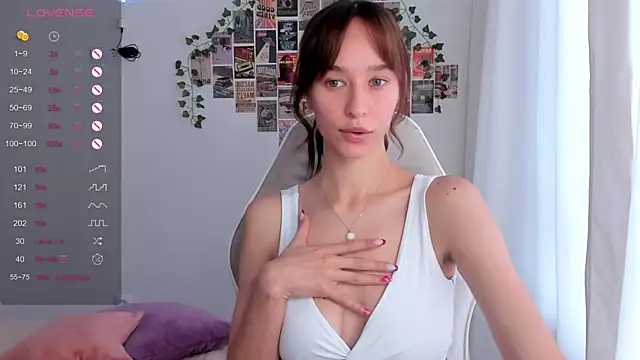 Snapshot of _Alissaa chatting on September 19, 2025, 12:31 pm  Alissaa online show from September 19, 2025, 12:31 pm