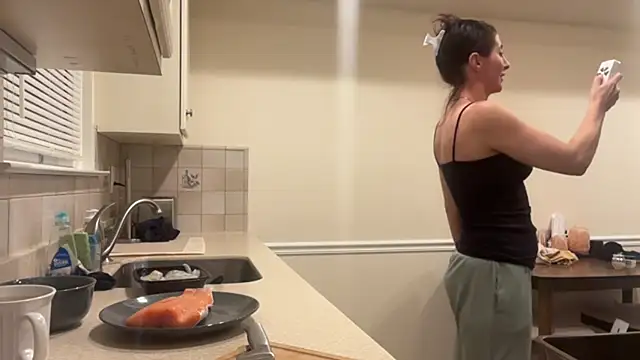 NurseStephania online show from November 21, 2025, 12:53 am