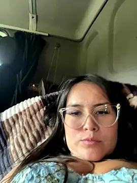 amberbakee online show from November 5, 2025, 3:04 pm