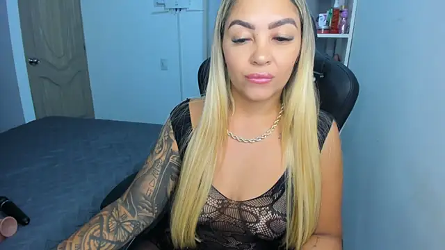 Snapshot of NicolPorto chatting on September 15, 2025, 11:32 am NicolPorto online show from September 15, 2025, 11:32 am