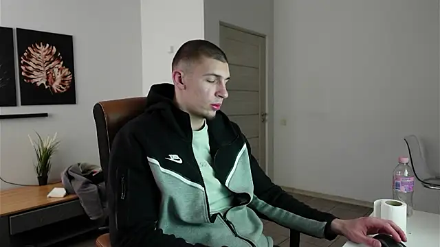 Ryan Dozer online show from March 22, 2026, 7:10 am