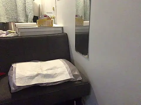 littyleesh1 online show from November 9, 2025, 9:08 pm