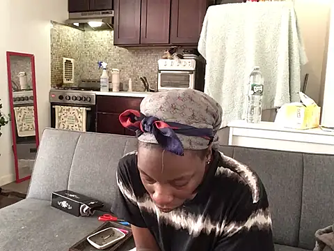 littyleesh1 online show from February 4, 2026, 5:19 pm