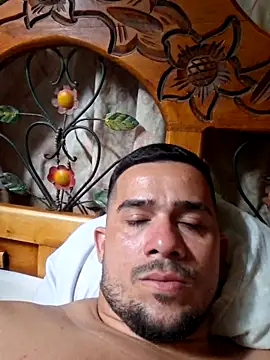 yeffito1 online show from September 24, 2025, 6:03 pm