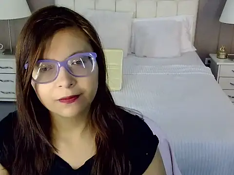 Snapshot of Amber_Rouge_ chatting on September 16, 2025, 11:55 am Amber Rouge online show from September 16, 2025, 11:55 am