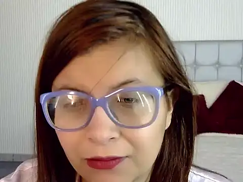 Snapshot of Amber_Rouge_ chatting on September 18, 2025, 12:19 pm Amber Rouge online show from September 18, 2025, 12:19 pm