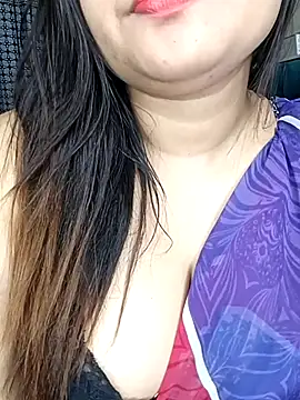 Snapshot of your---couple chatting on September 21, 2025, 9:42 pm your---couple online show from September 21, 2025, 9:42 pm